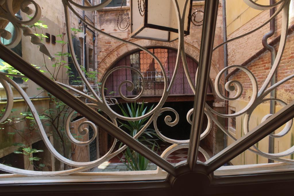 San Giacomo Apartment Veneţia Cameră foto